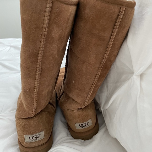 Ugg tall women’s boots size US9 - Picture 7 of 8
